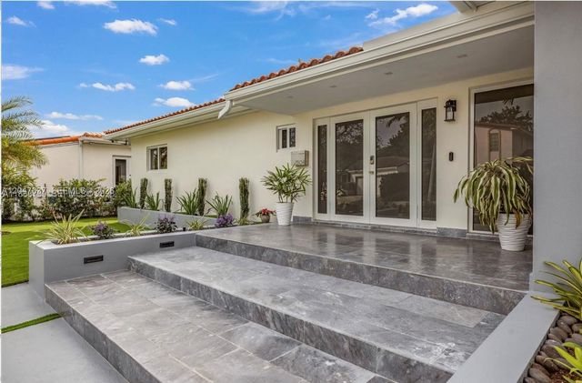 3504 Crystal View Court 0, Miami, FL 33133