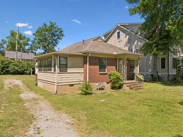 2110A W Linden Ave, Nashville, TN 37212