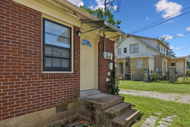 2110A W Linden Ave, Nashville, TN 37212