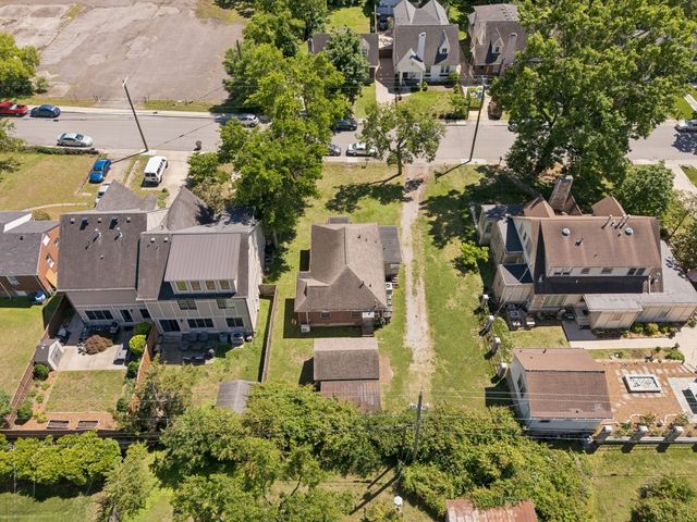 2110A W Linden Ave, Nashville, TN 37212