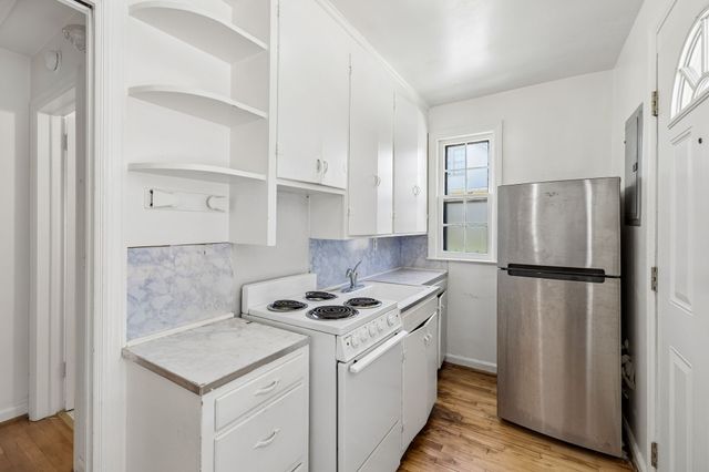 2110A W Linden Ave, Nashville, TN 37212