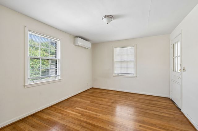 2110A W Linden Ave, Nashville, TN 37212