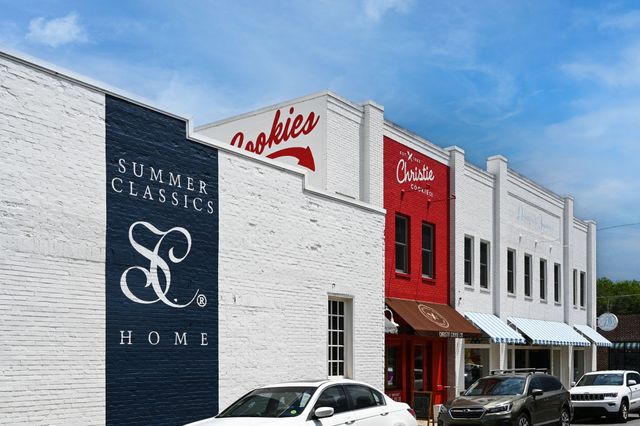 2110A W Linden Ave, Nashville, TN 37212