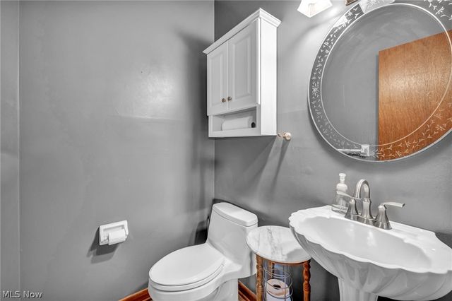 26475 Sudbury Drive, North Olmsted, OH 44070