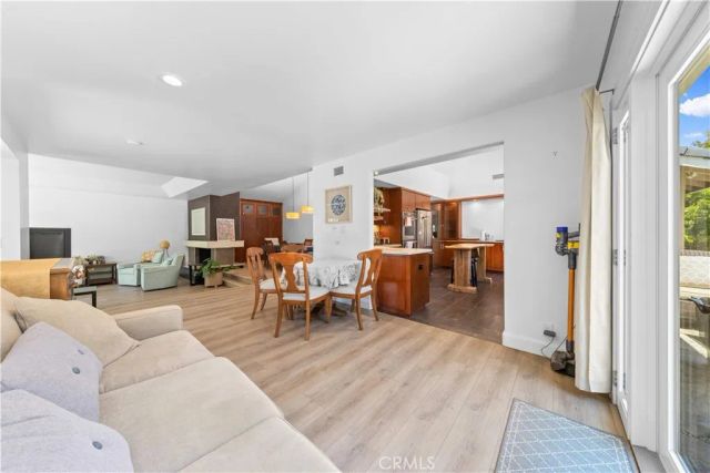 31 Sycamore, Irvine, CA 92603