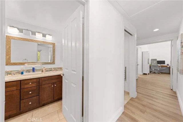 31 Sycamore, Irvine, CA 92603