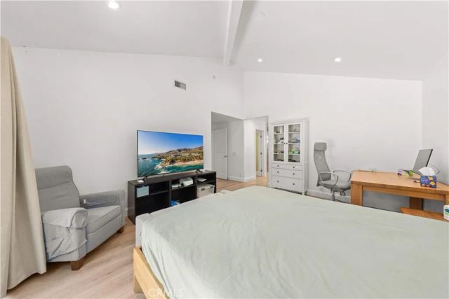 31 Sycamore, Irvine, CA 92603