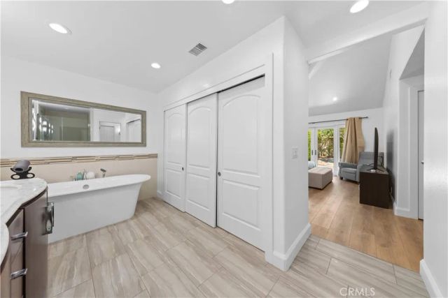 31 Sycamore, Irvine, CA 92603