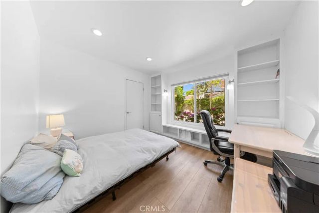 31 Sycamore, Irvine, CA 92603