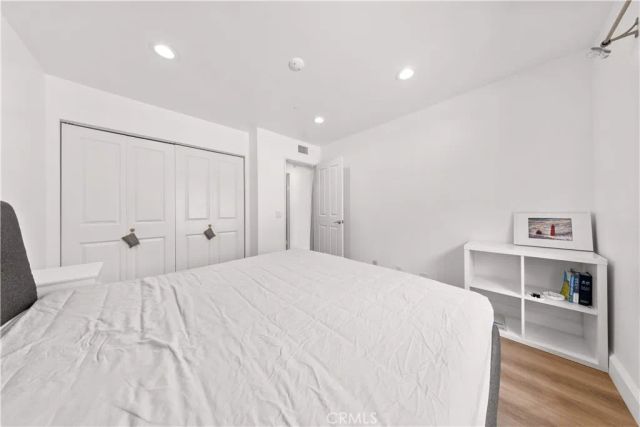 31 Sycamore, Irvine, CA 92603