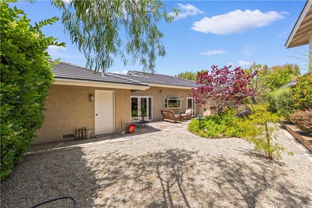31 Sycamore, Irvine, CA 92603