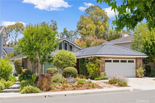 31 Sycamore, Irvine, CA 92603