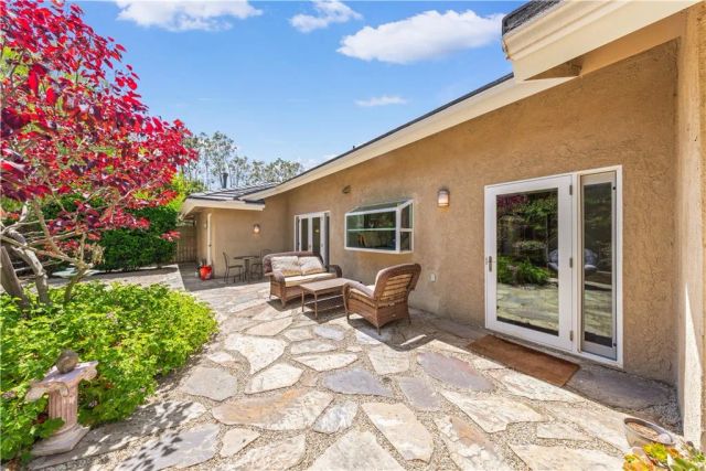 31 Sycamore, Irvine, CA 92603