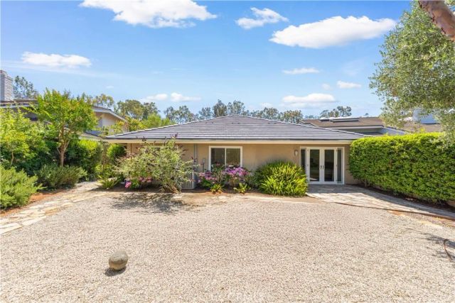 31 Sycamore, Irvine, CA 92603