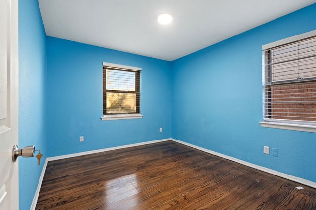 4215 Elk Horn Trail, Dallas, TX 75216