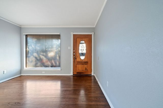 4215 Elk Horn Trail, Dallas, TX 75216