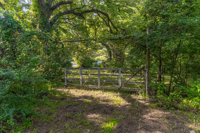 404 W Oak Street, Mansfield, TX 76063
