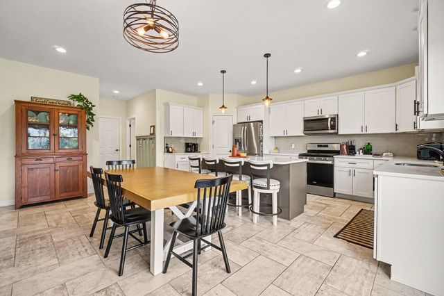 5947 Hidden Oak Avenue, Richland, MI 49083