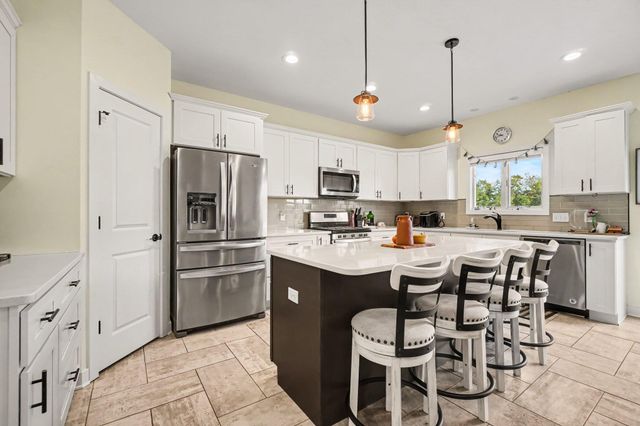 5947 Hidden Oak Avenue, Richland, MI 49083