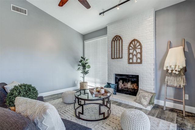 1726 Ascension Point Drive 327, Arlington, TX 76006