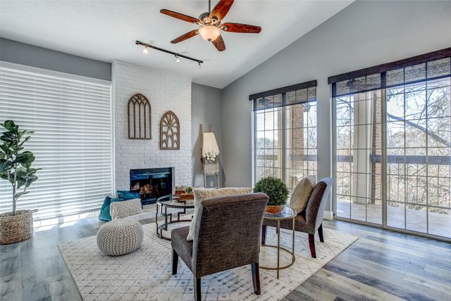 1726 Ascension Point Drive 327, Arlington, TX 76006