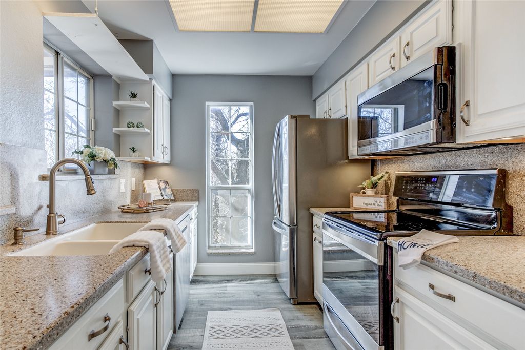 1726 Ascension Point Drive 327, Arlington, TX 76006