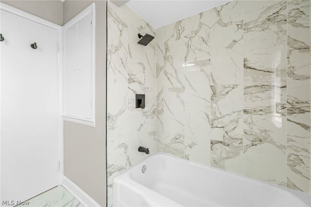 6370 Manchester Road, Parma, OH 44129