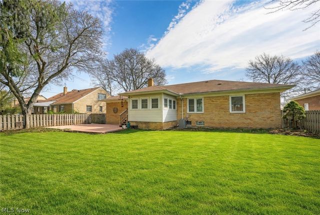 6370 Manchester Road, Parma, OH 44129