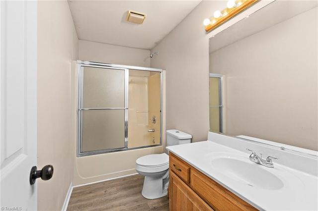 565 Adams Gate Road, Winston-salem, NC 27107