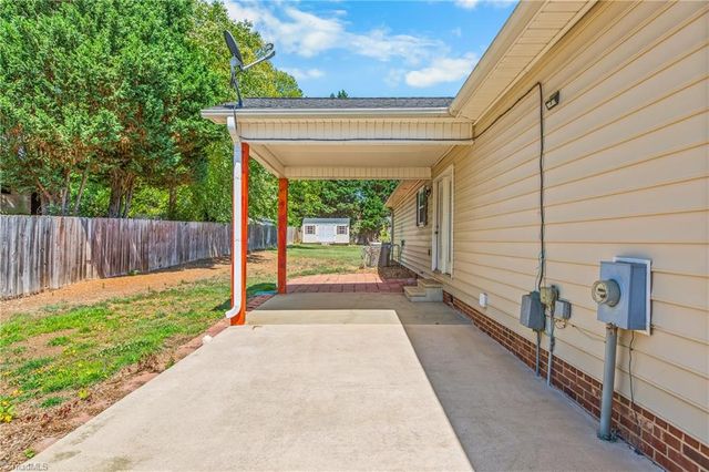 565 Adams Gate Road, Winston-salem, NC 27107