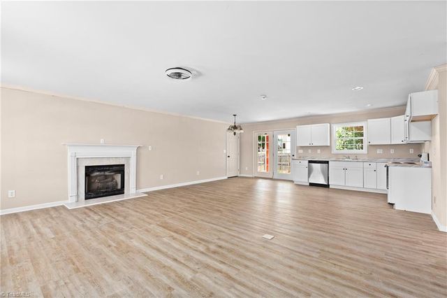 565 Adams Gate Road, Winston-salem, NC 27107