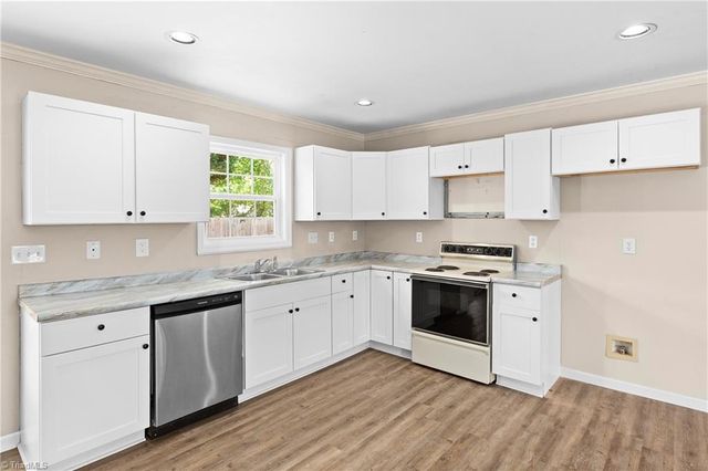 565 Adams Gate Road, Winston-salem, NC 27107