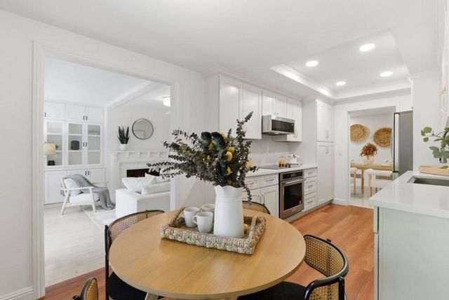 20661 Oak Creek Lane, Saratoga, CA 95070