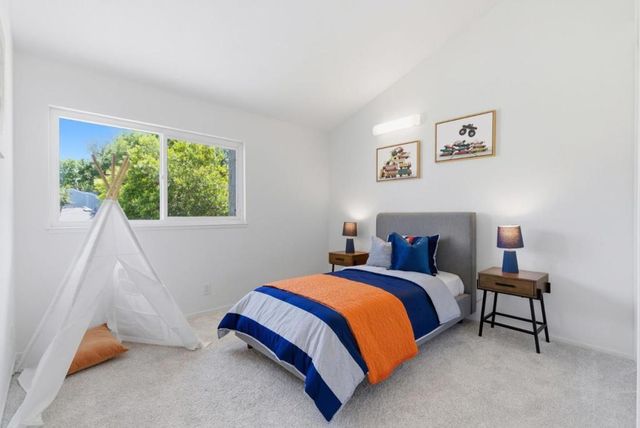 20661 Oak Creek Lane, Saratoga, CA 95070