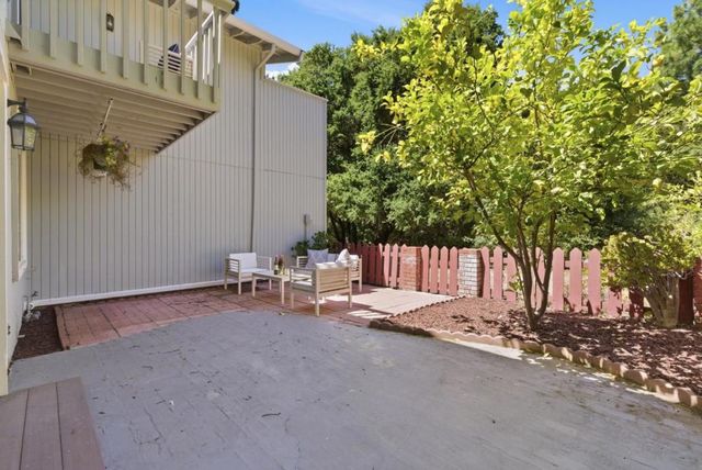 20661 Oak Creek Lane, Saratoga, CA 95070