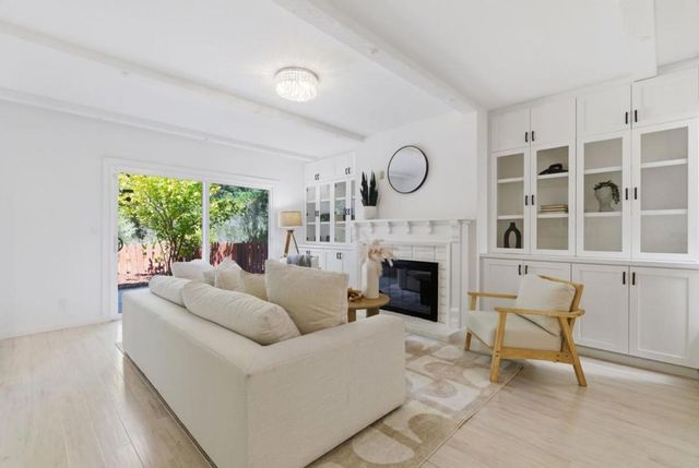 20661 Oak Creek Lane, Saratoga, CA 95070