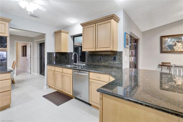 423 SE 17th ST, Cape Coral, FL 33990