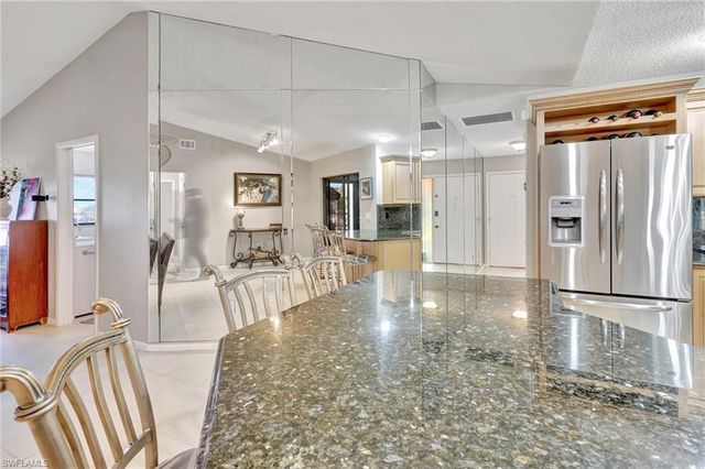 423 SE 17th ST, Cape Coral, FL 33990