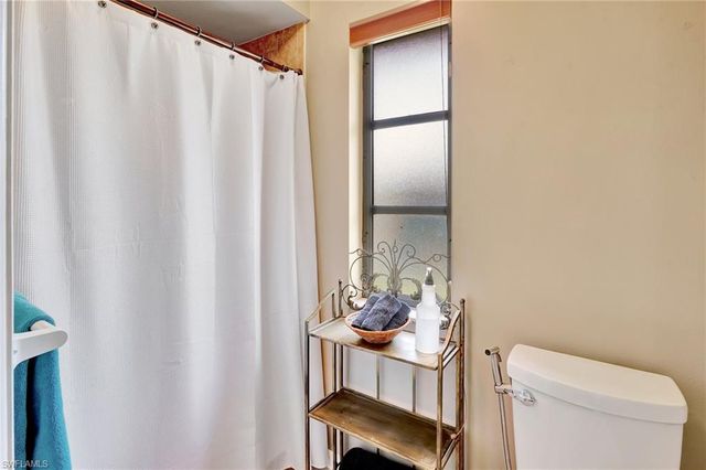 423 SE 17th ST, Cape Coral, FL 33990