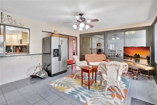 423 SE 17th ST, Cape Coral, FL 33990