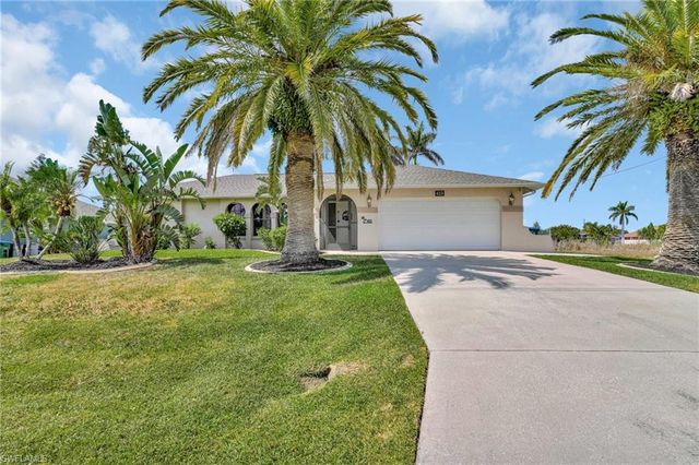 423 SE 17th ST, Cape Coral, FL 33990
