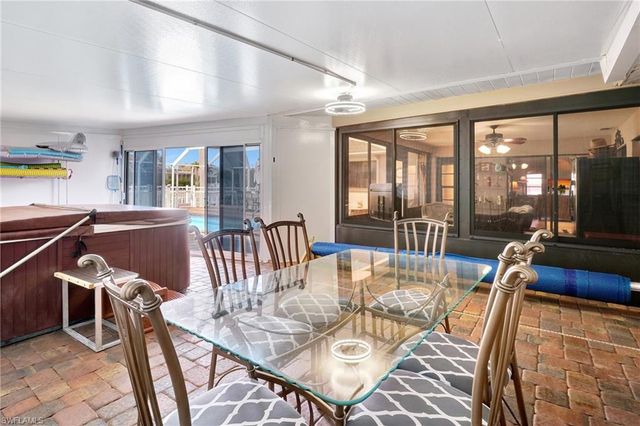 423 SE 17th ST, Cape Coral, FL 33990