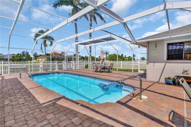 423 SE 17th ST, Cape Coral, FL 33990