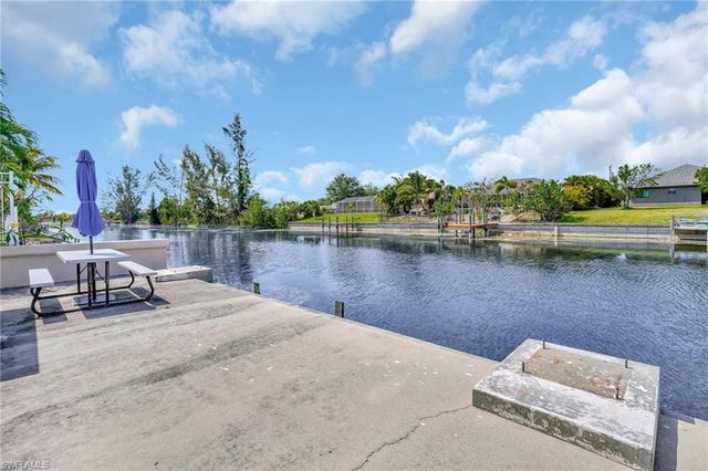 423 SE 17th ST, Cape Coral, FL 33990
