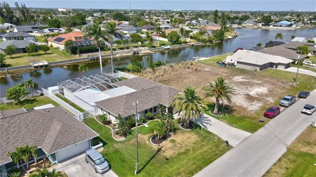 423 SE 17th ST, Cape Coral, FL 33990