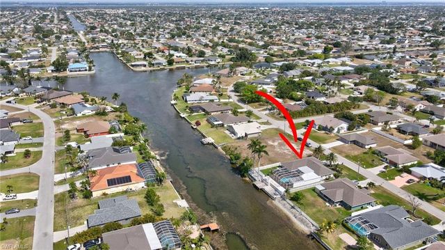 423 SE 17th ST, Cape Coral, FL 33990