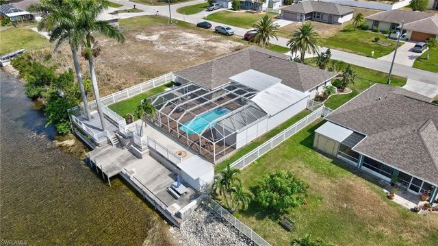 423 SE 17th ST, Cape Coral, FL 33990