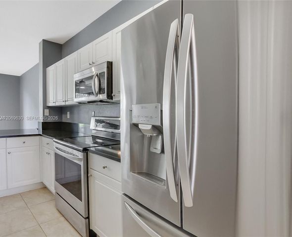 2928 SE 2nd Street 3, Homestead, FL 33033