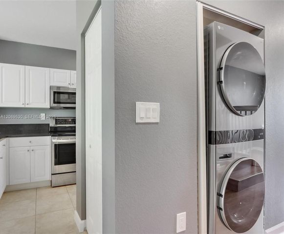 2928 SE 2nd Street 3, Homestead, FL 33033