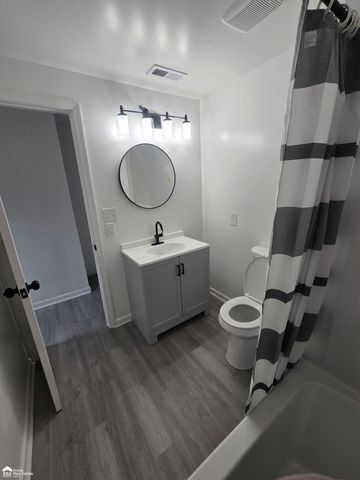 2275 Connell Street, Burton, MI 48529